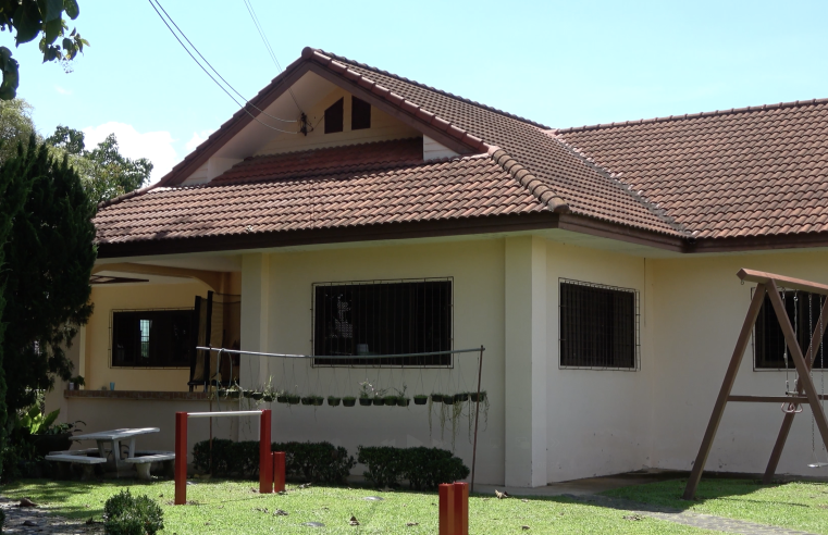 Binnen de muren van een meisjeshuis in Thailand