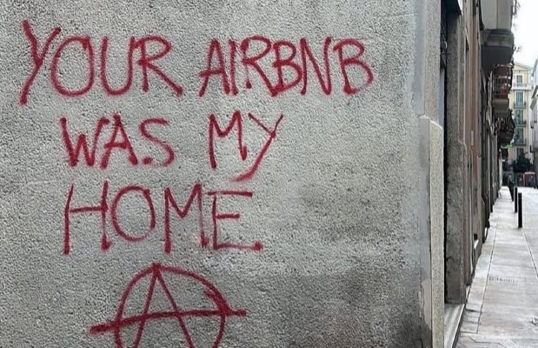 Gaat Barcelona de onleefbaarheid van Amsterdam achterna?