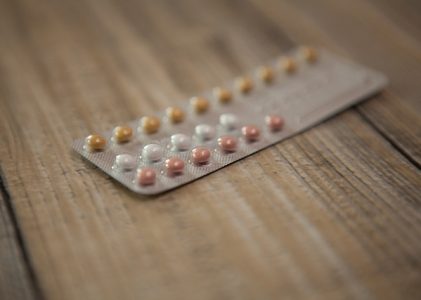 Steeds meer verhalen op TikTok over anticonceptie