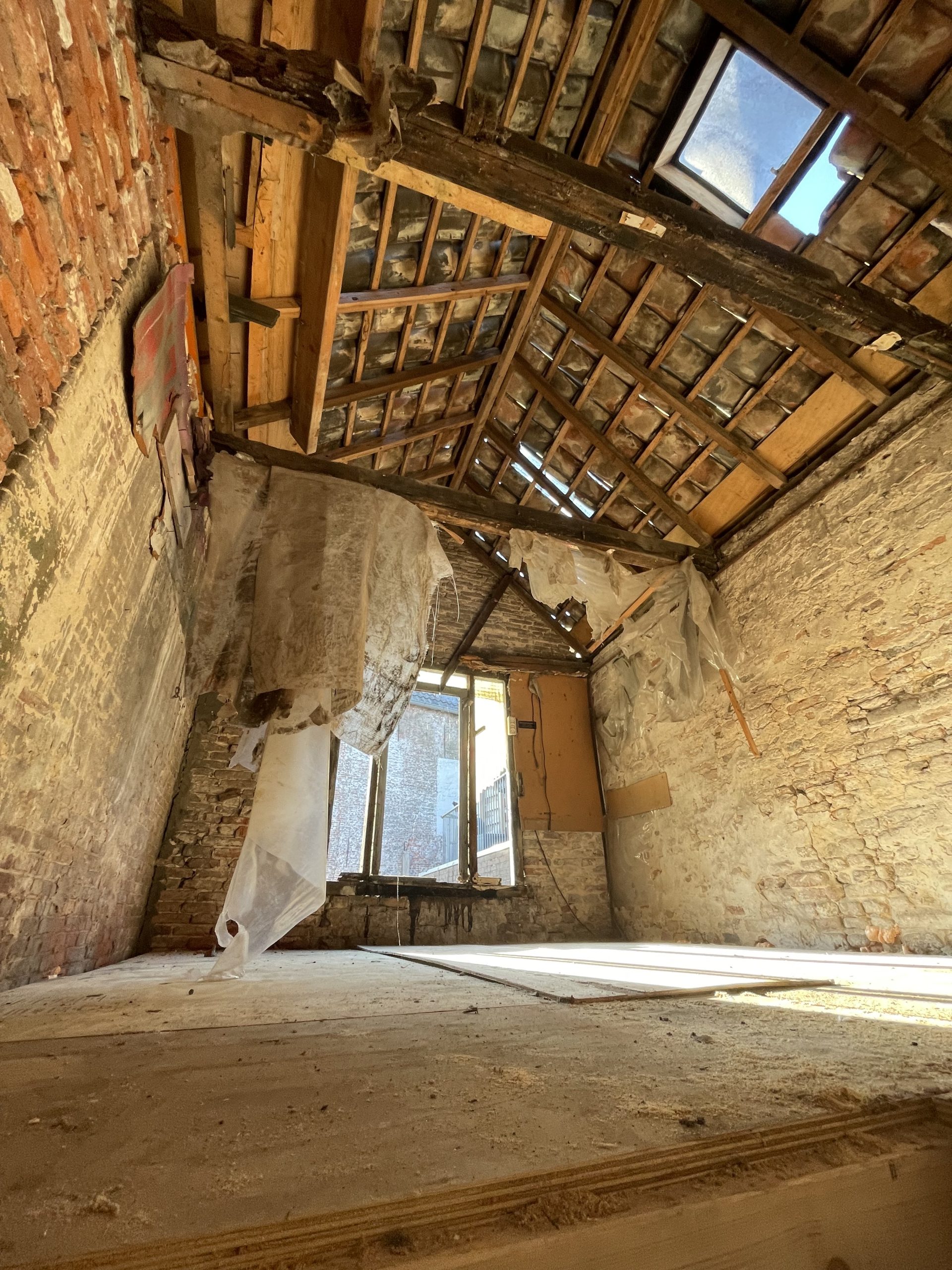 Na 80 jaar woont er weer iemand in een 3 meter smal huisje in Amersfoort