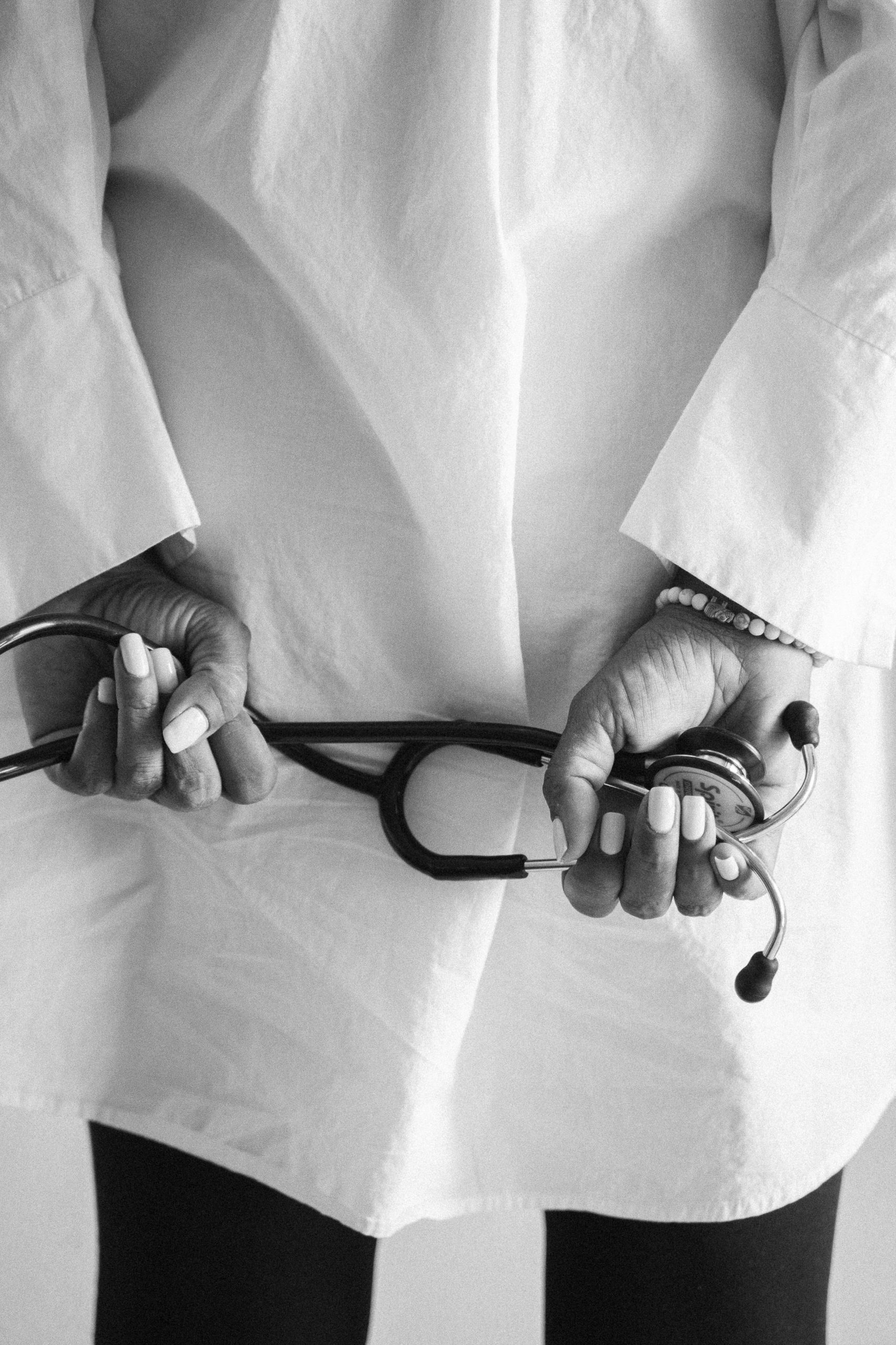 “De man was de standaard, het vrouwelijk lichaam werd gezien als een afwijking daarvan”: waarom de medische wereld vrouwen nog steeds tekortdoet