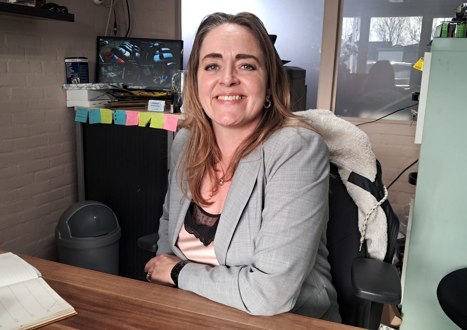 Elina Schmidt begon als fractiesecretaris en groeide uit tot gemeenteraadslid: ‘het zijn die kleine dingen die voor sommigen iets groots betekenen’
