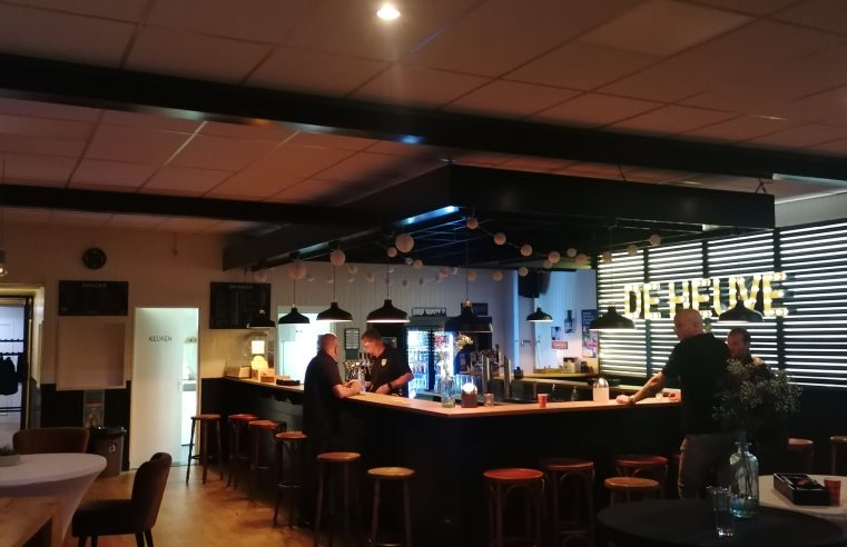 Z.V.V. De Hoven trapt hun seizoen af met het onthullen van een jubileumshirt