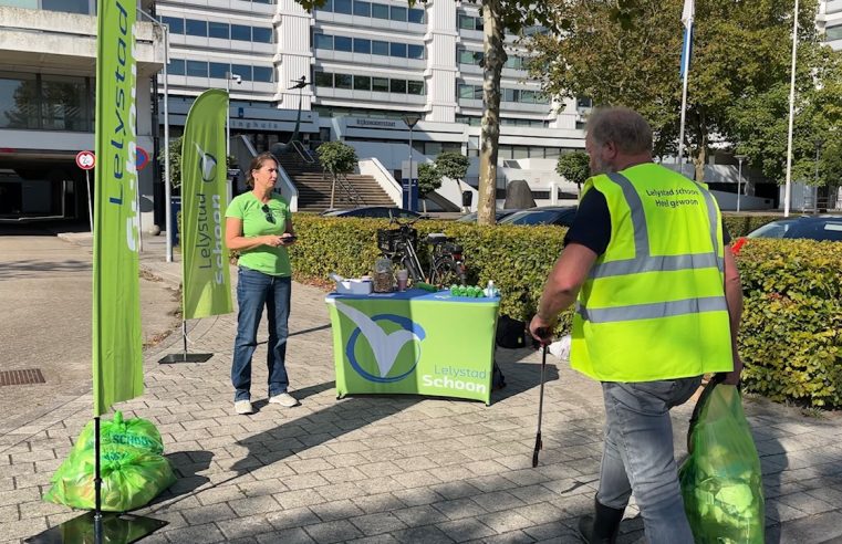World Cleanup Day in centrum van Lelystad: “Dweilen met de kraan open”