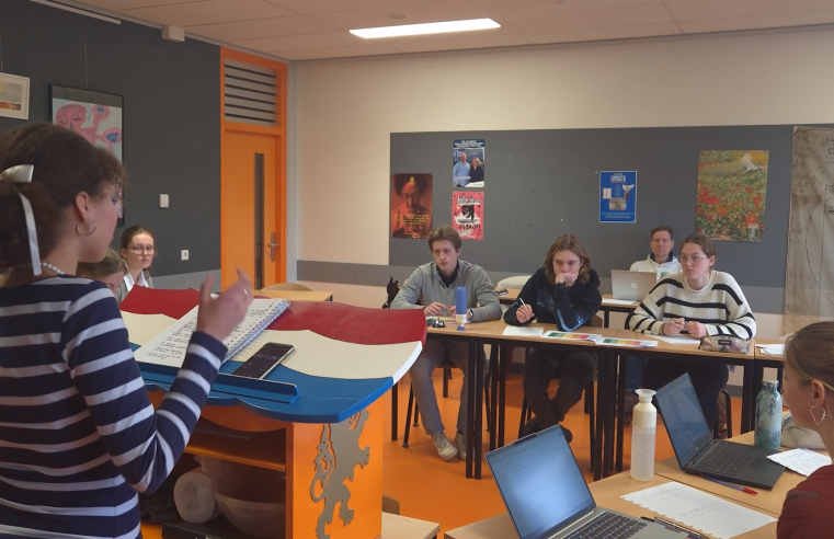 Leerlingen van het Vlier bereiden zich voor op het NK debatteren