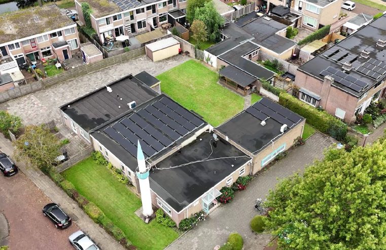 Hoe de Sefaat Moskee dient als verbinder van de wijk