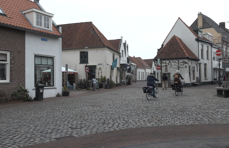 Geen gehobbel meer bij entree binnenstad Hattem eind 2025