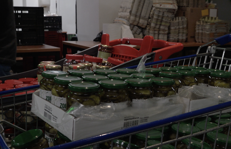 Slechts 6 procent meldt zich bij voedselbank: taboe en bezuinigingen baren zorgen in Almelo