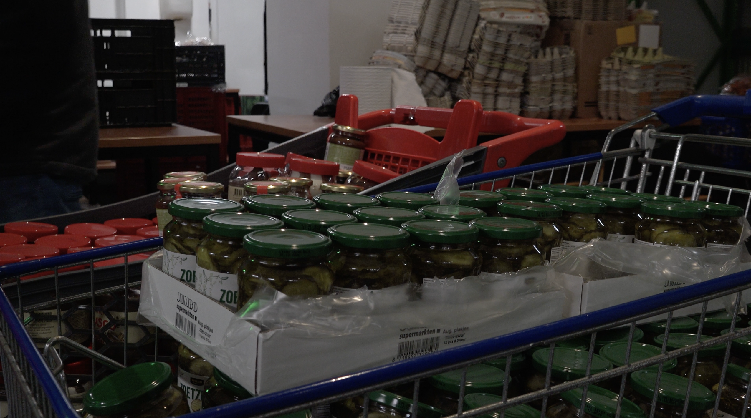 Slechts 6 procent meldt zich bij voedselbank: taboe en bezuinigingen baren zorgen in Almelo