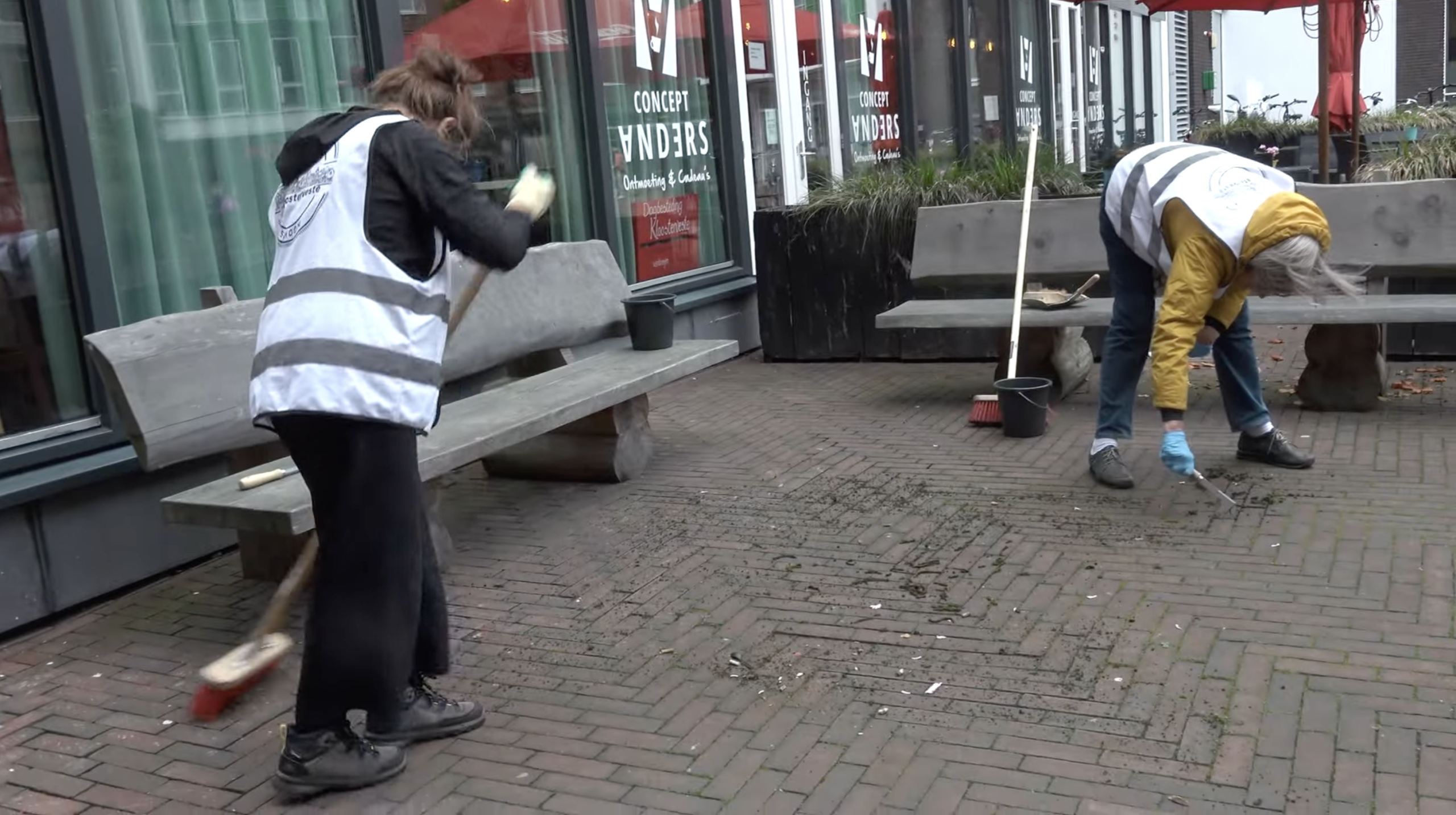 Samen voor schonere straten: opruimploeg Kloosterveen