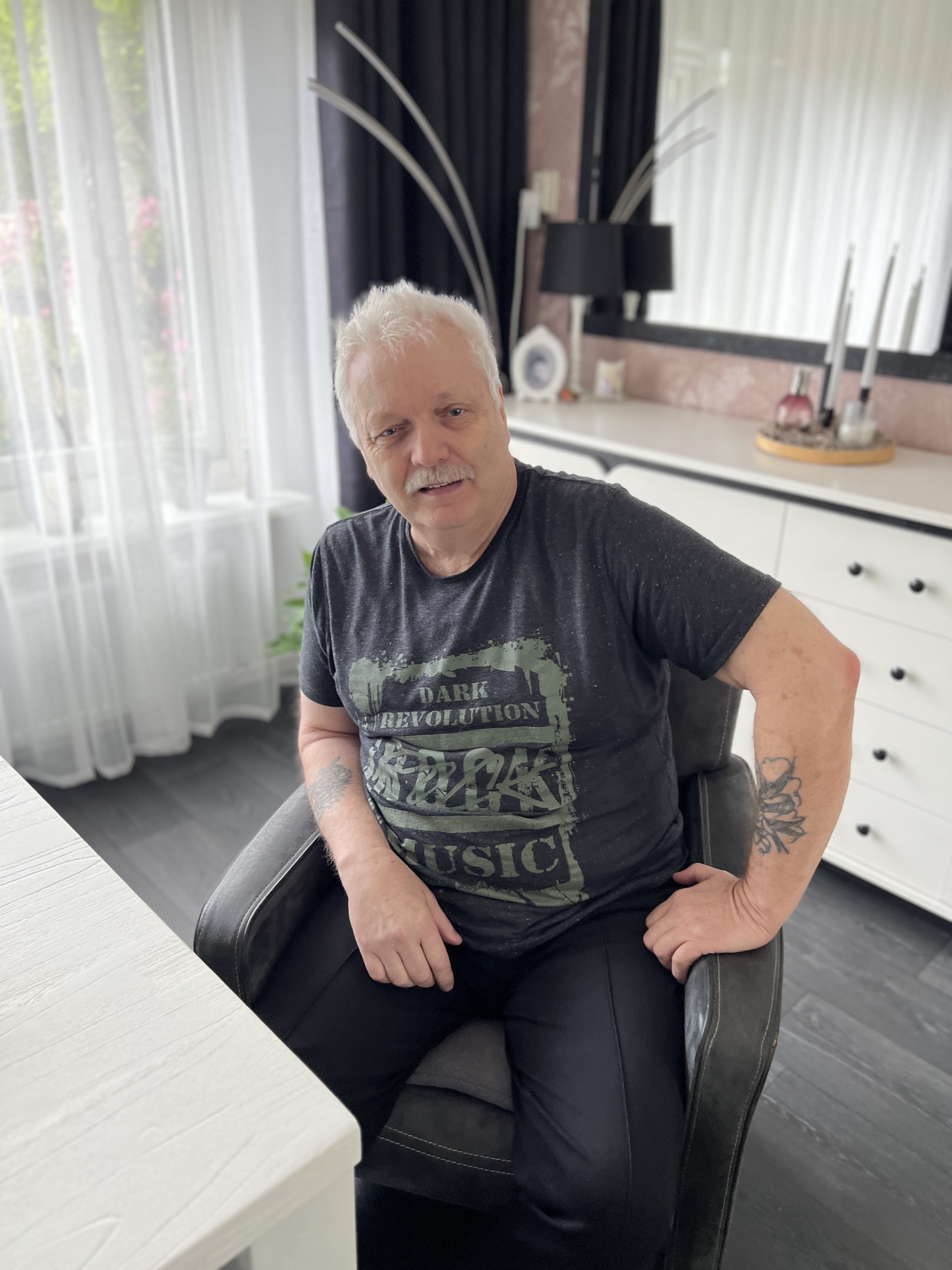 Hard van buiten, zacht van binnen. Dit is het verhaal van Jos de Groot