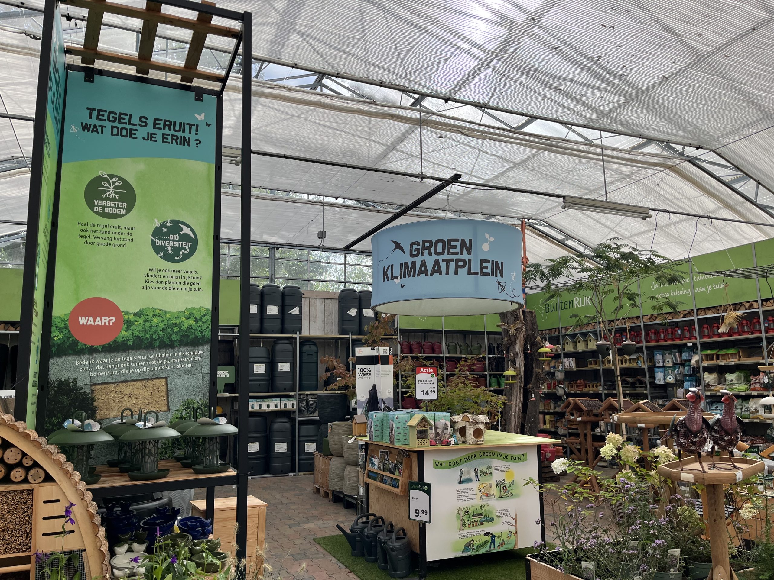 Bewoners van Kloosterveen vergroenen hun tuinen met advies van het Klimaatplein