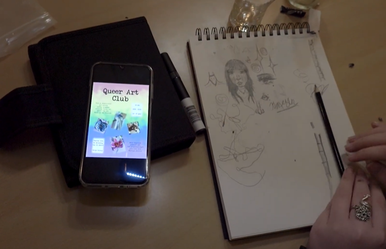 Een plek voor kunst en identiteit: het Queer Art Café biedt een ‘safe space’ voor jongeren