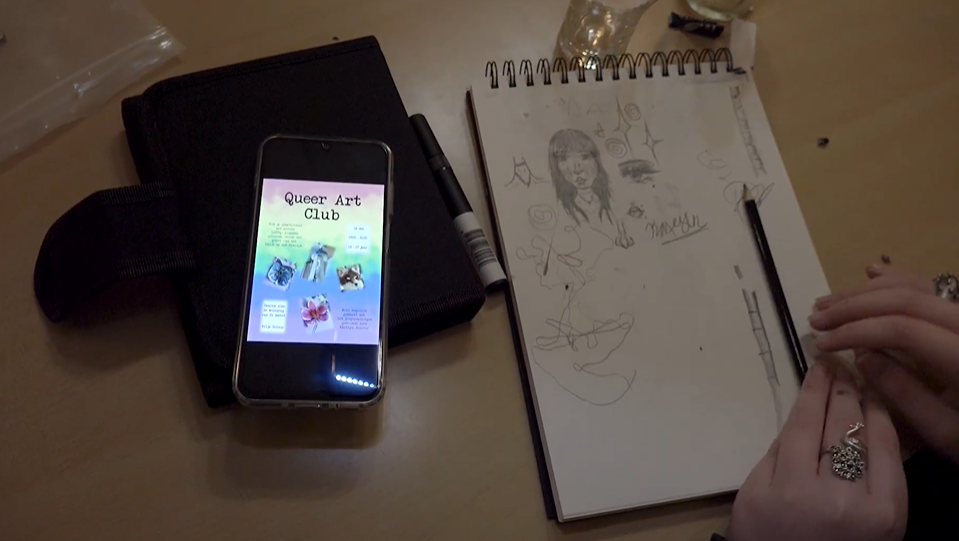 Een plek voor kunst en identiteit: het Queer Art Café biedt een ‘safe space’ voor jongeren