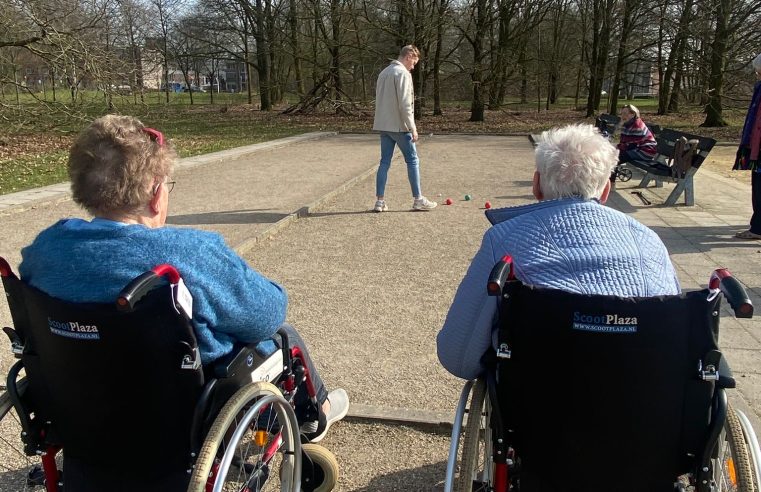 Activiteiten bij zorg- en wijkcentrum Friso brengen ouderen samen in Schelfhorst 