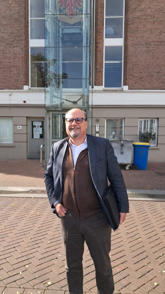 Foto Max Teusink © Antoon Huigens, lijsttrekker BVA, 
voor Oude Raadhuis Apeldoorn

