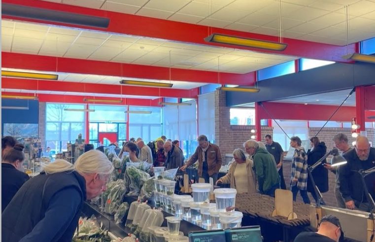 Natuur in de wijk: Tiende Aqua Terra-beurs in De Schelf trekt liefhebbers uit heel Nederland