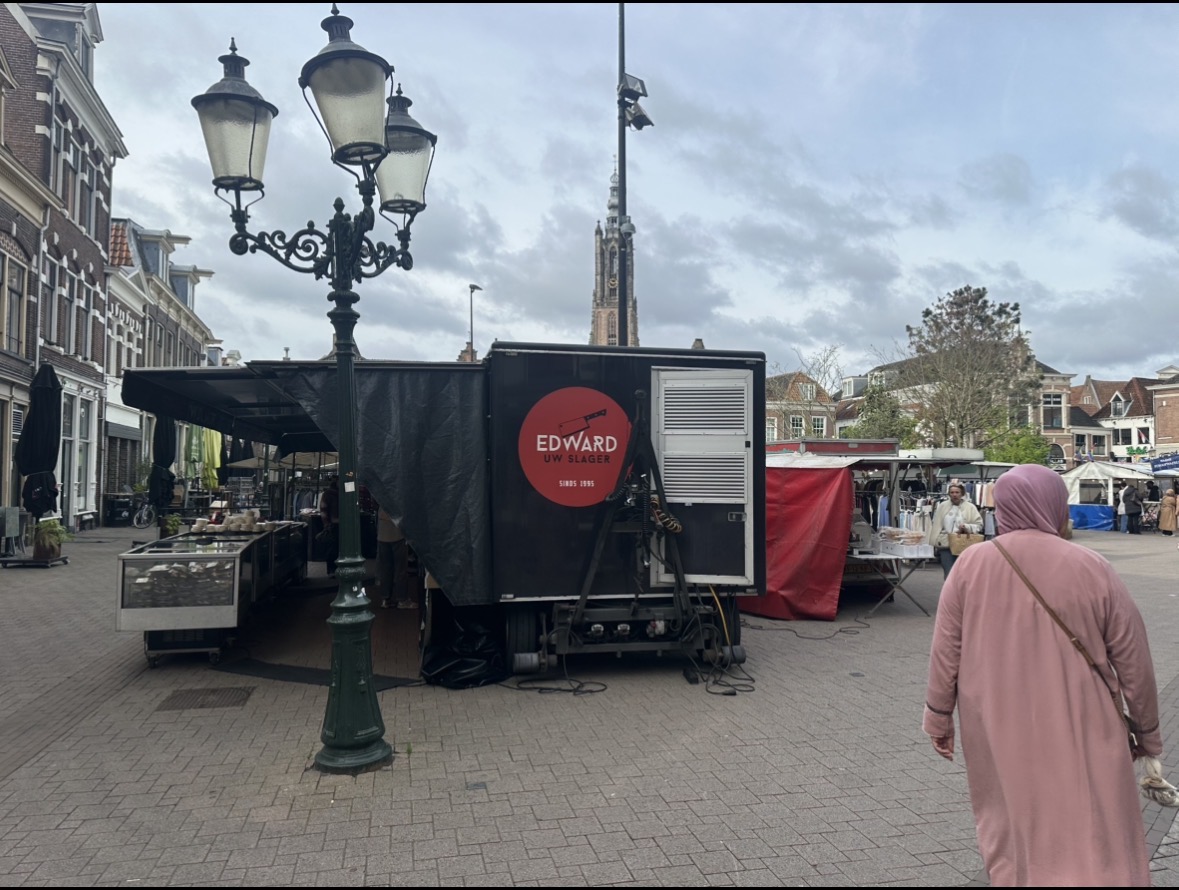 Nieuwe Schijf van Vijf brengt veel teweeg op Amersfoortse markt: “mensen moeten zelf bepalen wat ze eten”