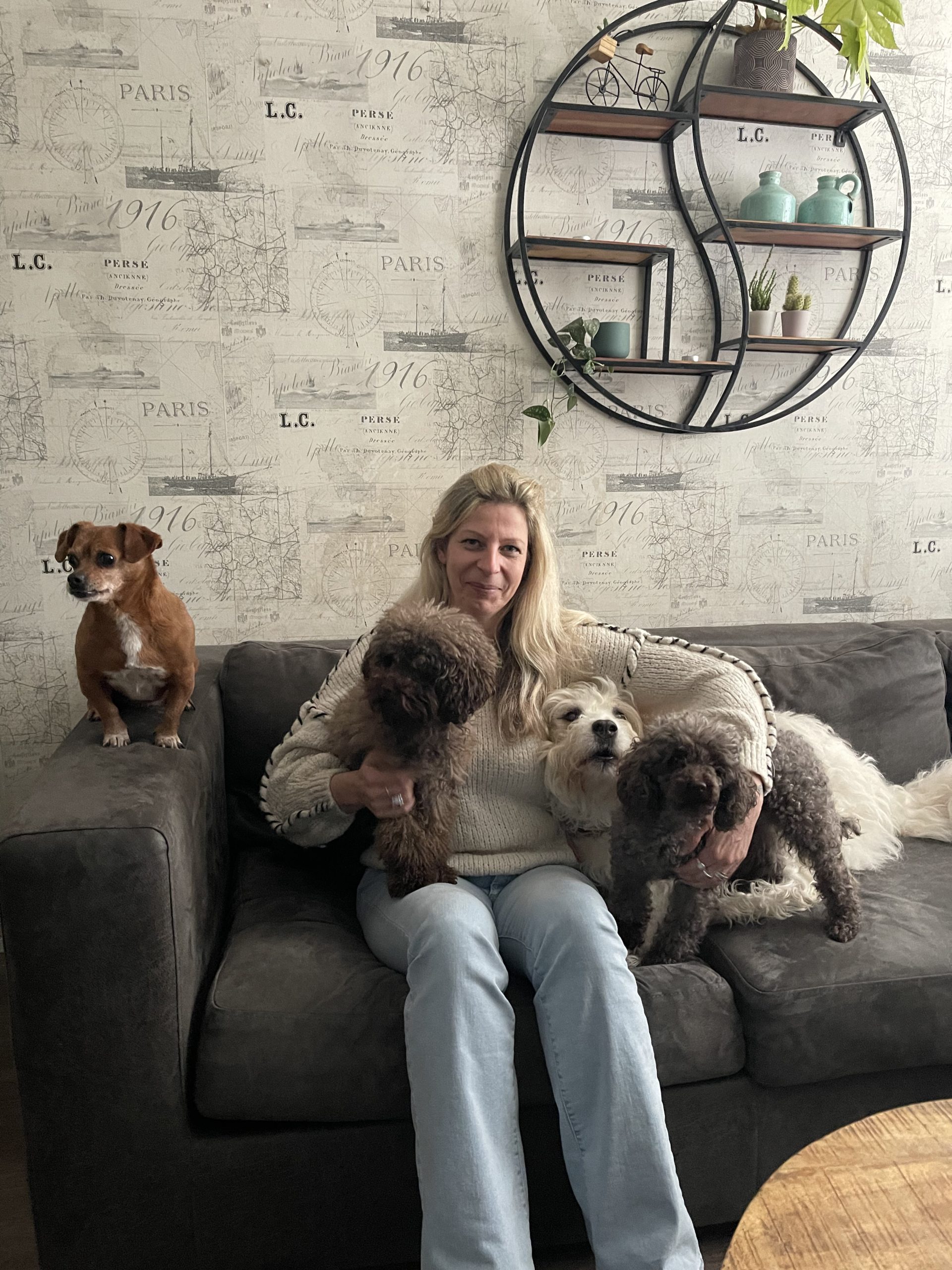 Ramona helpt honden een tweede thuis vinden: ‘Ik ga voor ze door het vuur’