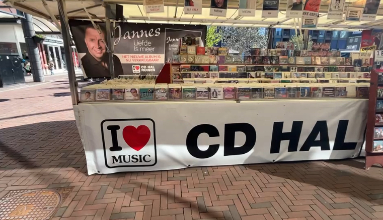 Klaas Prent: “Ik verkoop meer lp’s via de kraam dan op de website”