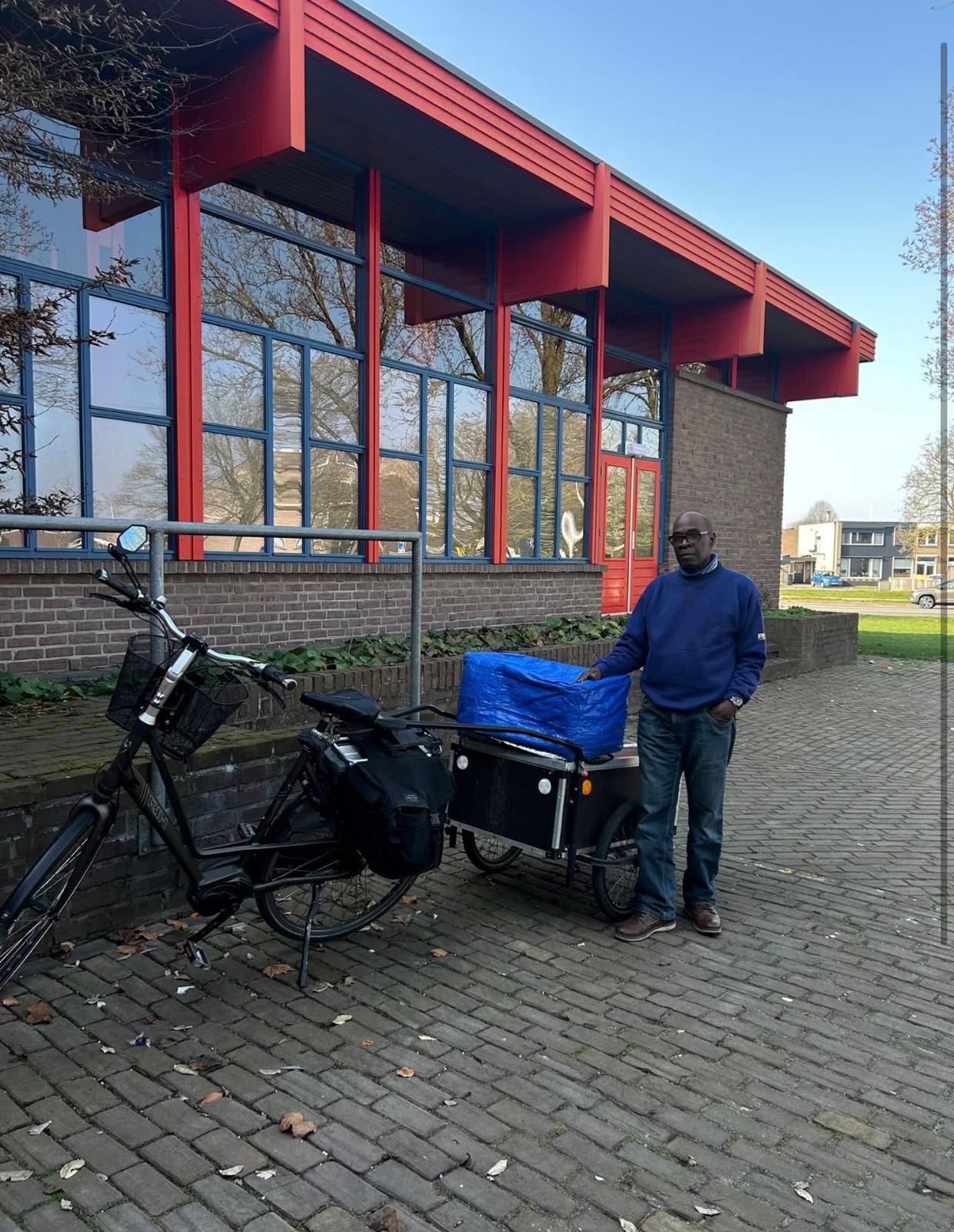 De komst van een nieuwe Buurtdeelkast: “Gooi niks weg, maak een ander blij ermee”