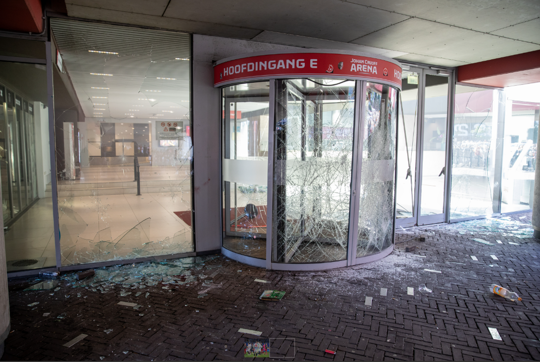 Ajax-leiding betreurt wangedrag fans na klassiekerdebacle