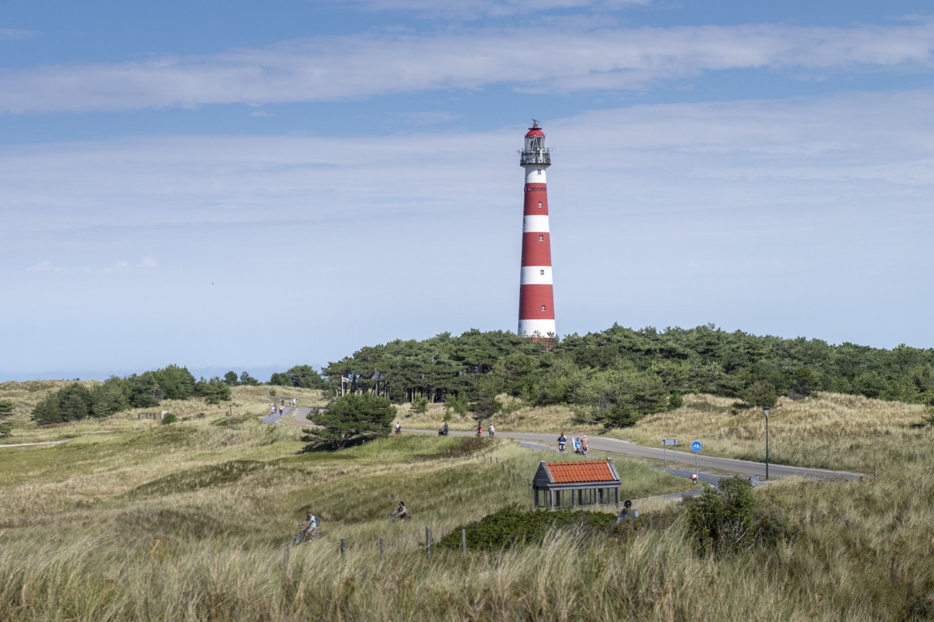 Sunneklaas; traditie of vreemde feestdag