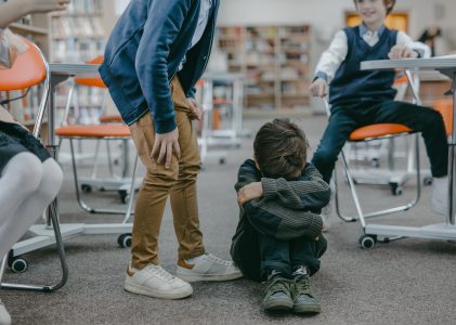 Empathie-lessen in Frankrijk is de nieuwe manier om pesten tegen te gaan, moet Nederland ook meestappen in deze trend?