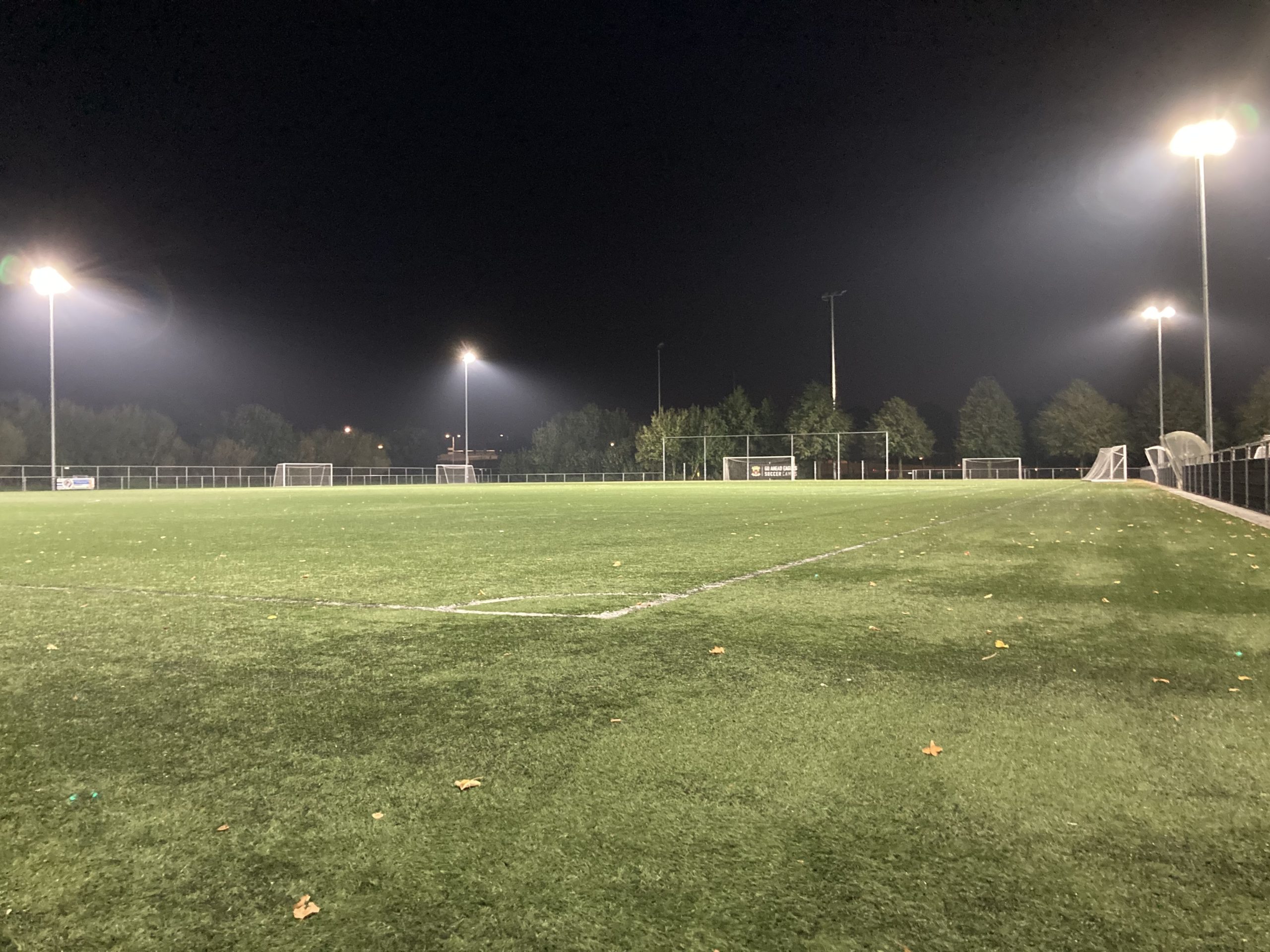 Rubberen kunstgraskorrels verboden: ‘Als club kunnen wij niet zelf zo’n investering doen’