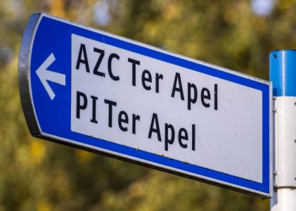 Mensenrechten van vluchtelingen in Ter Apel worden geschonden: “Eigenlijk doet Nederland hier niet wat het beloofd heeft”