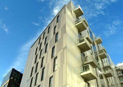 Studenten lijden onder het aanhoudende woningtekort in studentenstad Groningen.