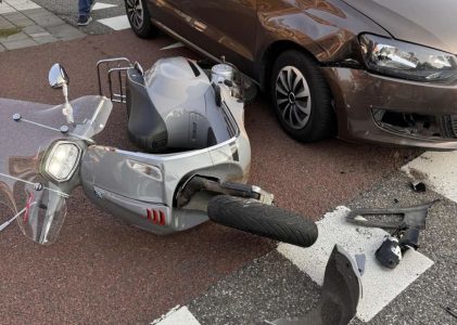 Belvédèrelaan in Zwolle: verkeerschaos leidt tot weer een aanrijding