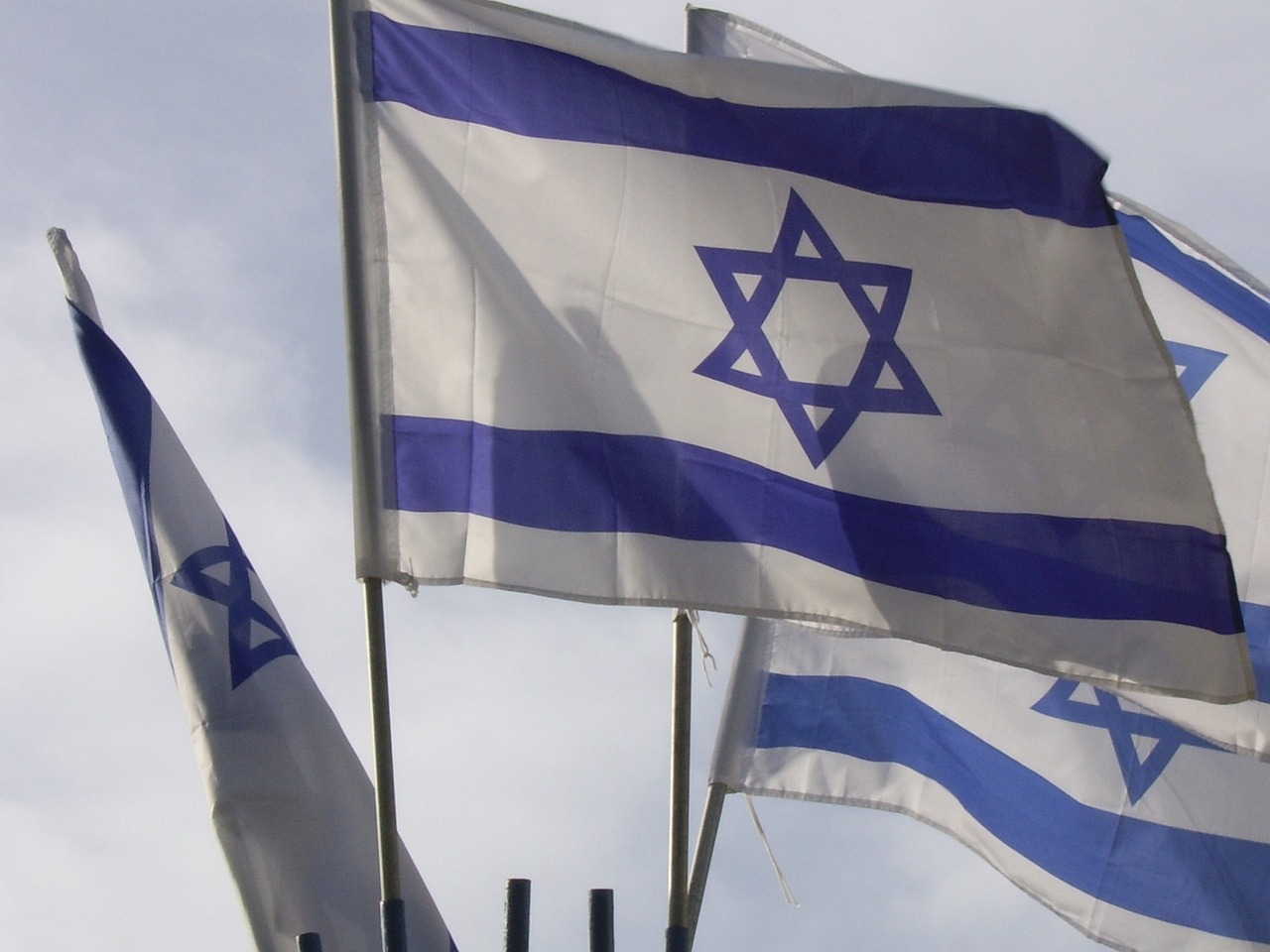 Veel provincies in dilemma: wel of niet hijsen Israëlische vlag