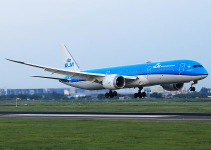 Wat vinden verschillende organisaties op het vliegveld van de burendag op Groningen Airport Eelde?