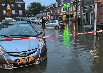 Inwoners Maastricht al badend in het rioolwater 