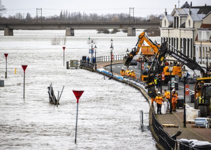 Hoog water leidt tot zorgen 