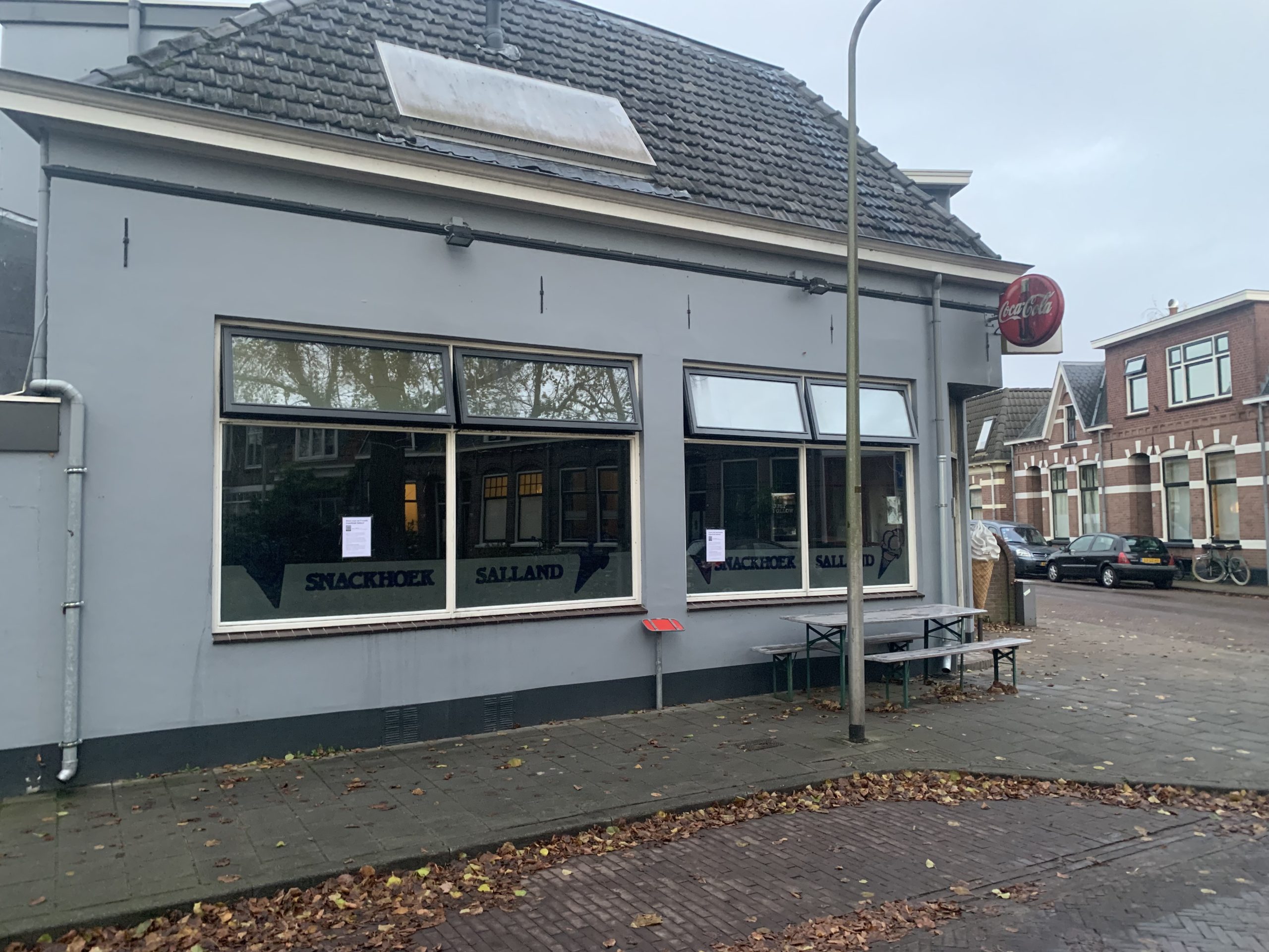 Snackhoek Salland afgebrand na hevige brand