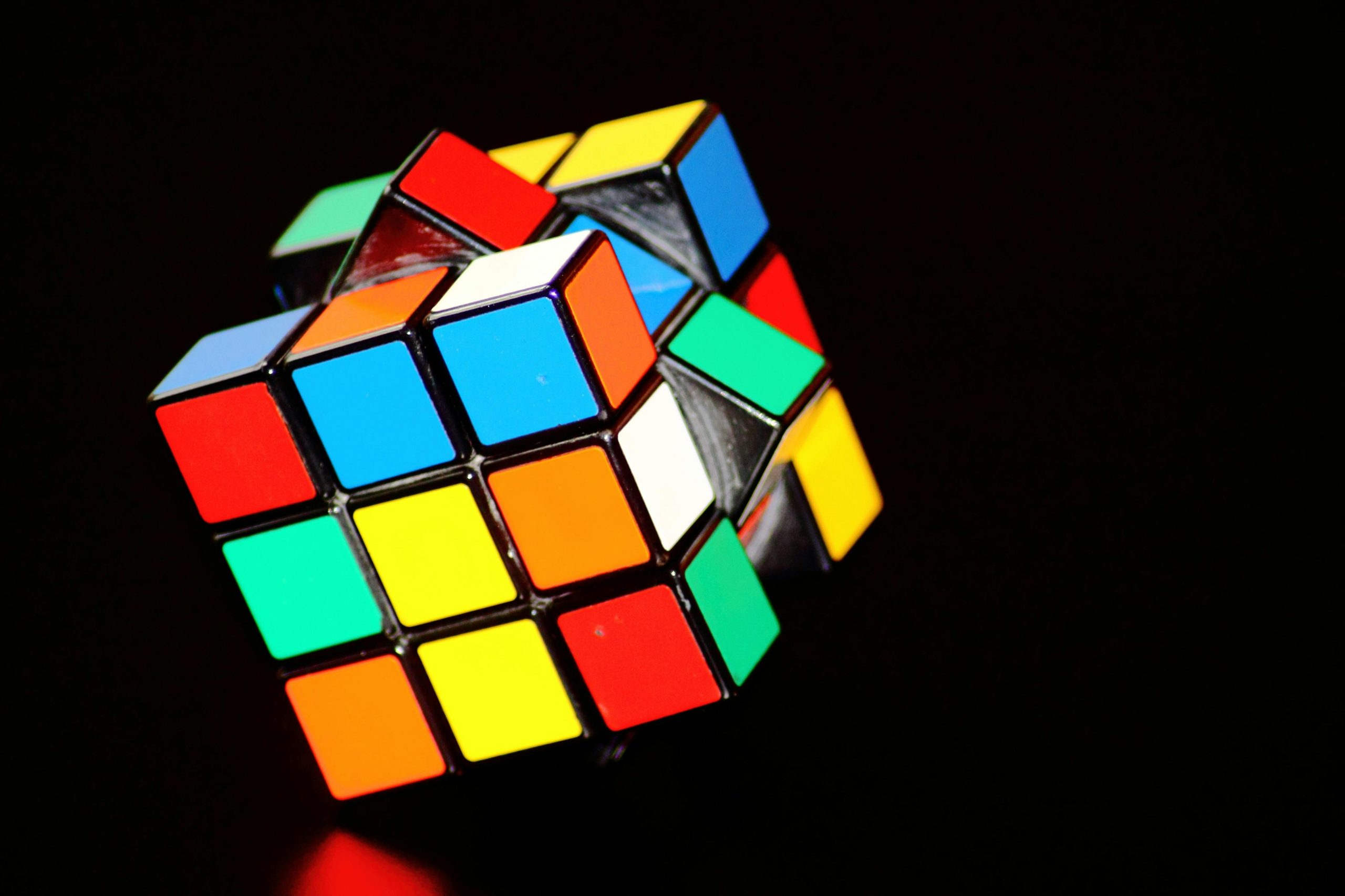 Deelnemers uit 30 verschillende landen bij het NK Rubik’s Cube