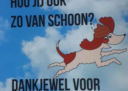 de Poepgroep dringt hondenpoep terug