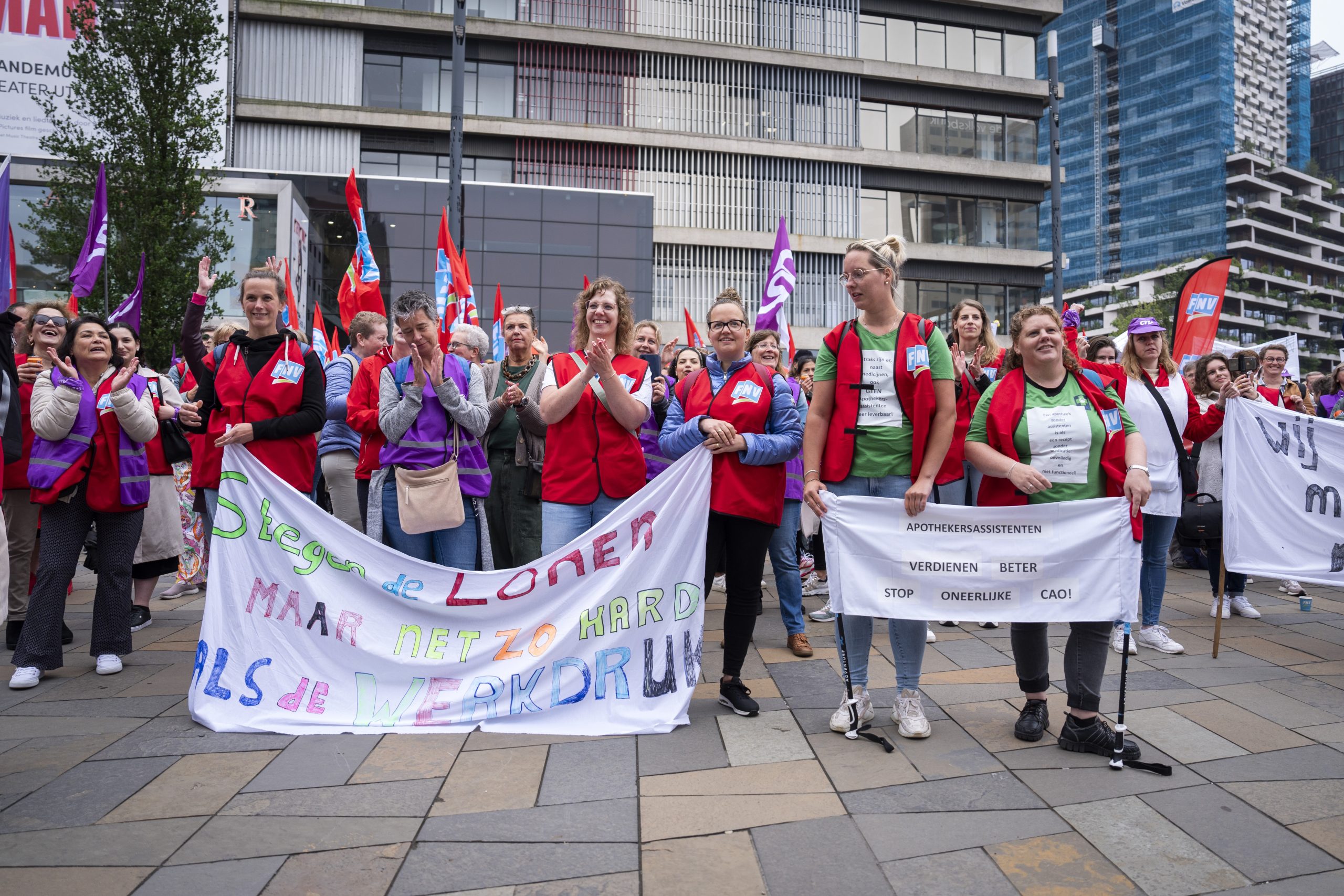 Apothekersassistente Fia verdient al jaren ondermaats: ,,Ik kan niets anders, dus blijf ik dit doen’’