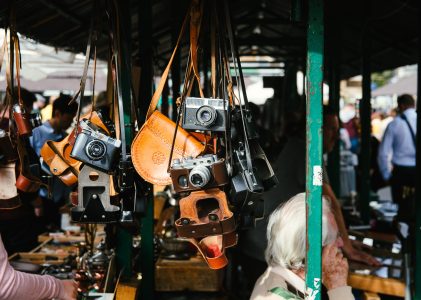 ‘Mega Vlooienmarkt’ is weer terug op vliegveld Twente