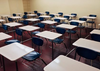 Taalvaardigheid onder leerlingen in het voortgezet onderwijs daalt fors: ‘’Te weinig uitdaging in teksten is het probleem’’ 