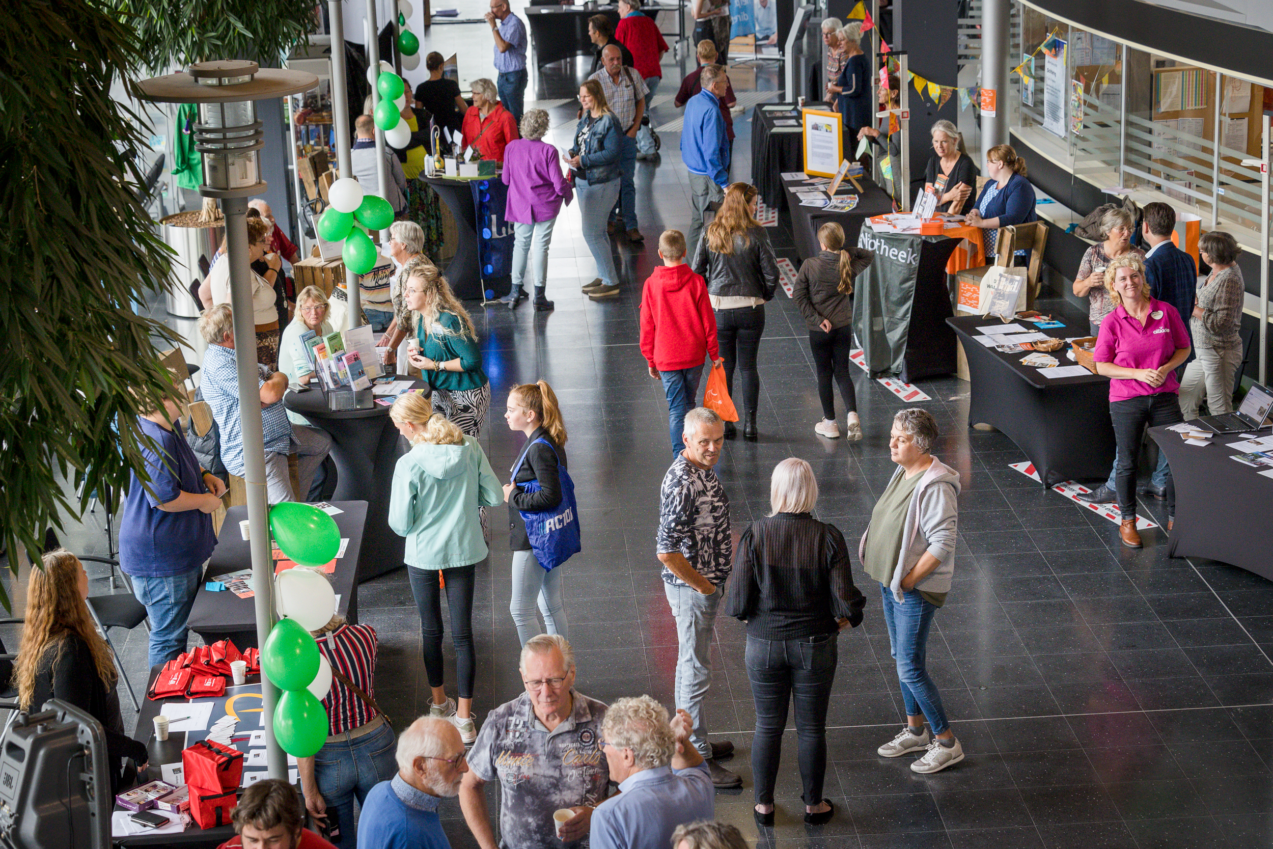 Gemeente houdt markt om vrijwilligers te zoeken