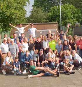 Samen sterk: familie de Jong beklimt de Alpe d’Huez deze zomer