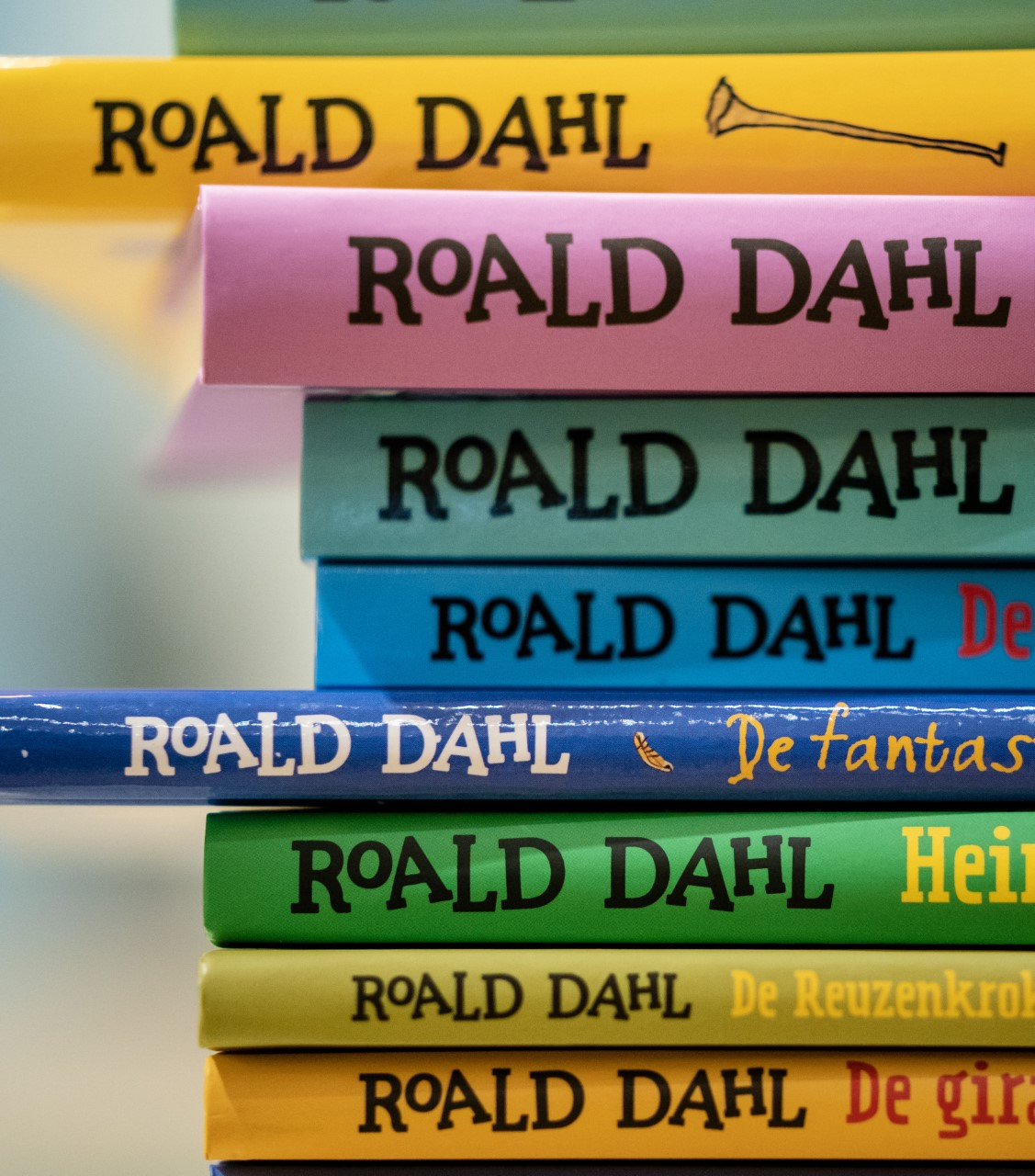 Boeken Roald Dahl worden veranderd, Nederlandse uitgever kritisch