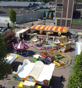 Inflatie Op de Kermis; Hebben de stijgende geldprijzen veel effect op het kermisgevoel?