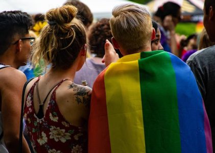 Acceptatie stagneert: regenbooggemeenten zetten zich extra in voor de veiligheid van hun lhbtiq+ inwoners