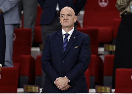 WK voetbal 2030 georganiseerd over 3 continenten ‘’FIFA plaatst belangen eigen spelers onderaan’’