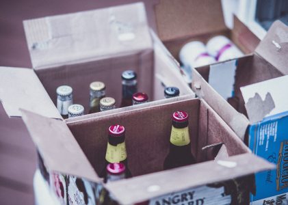 Tien jaar na leeftijdsverhoging op alcohol: wat is er nou eigenlijk bereikt?