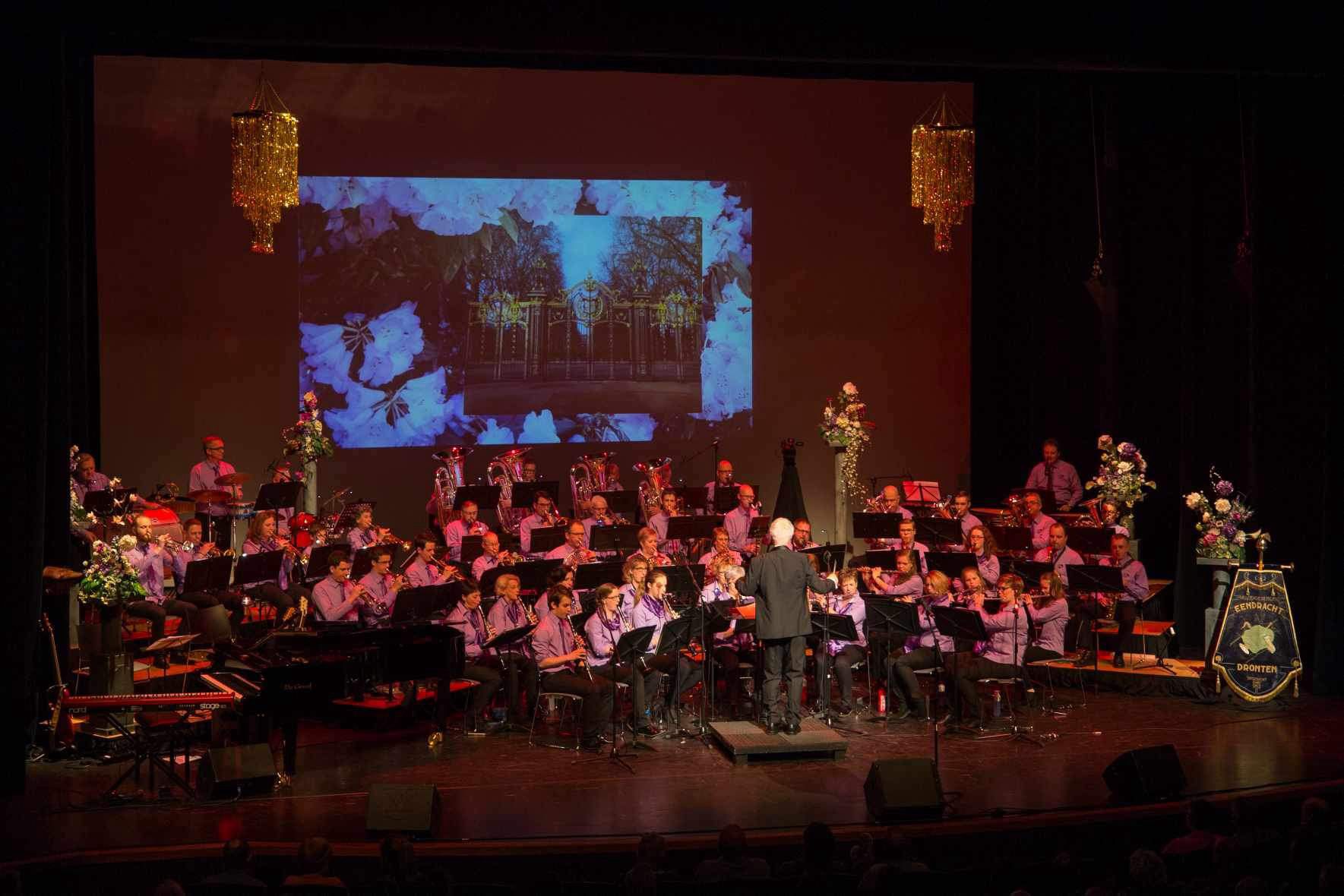 Harmonie Eendracht viert 60 jarig bestaan met uniek jubileumconcert: Reis door de tijd